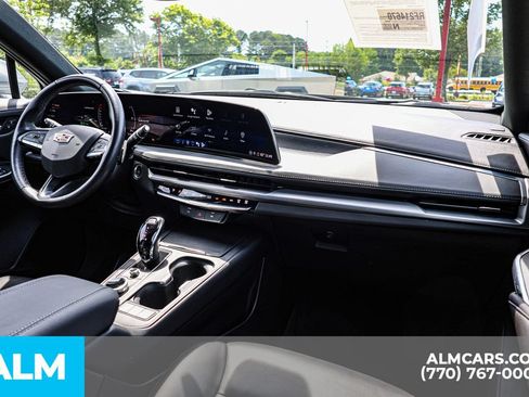 Used 2024 Cadillac XT4 Premium Luxury FWD image 30