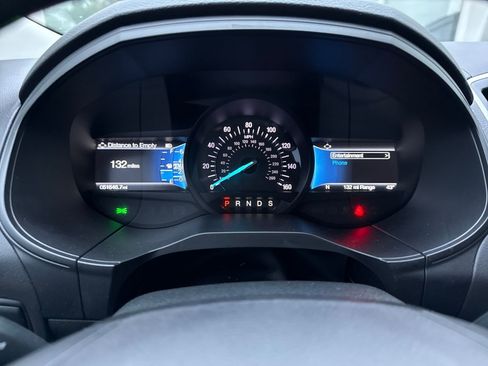 Certified 2022 Ford Edge SE w/ Black Appearance Package image 15