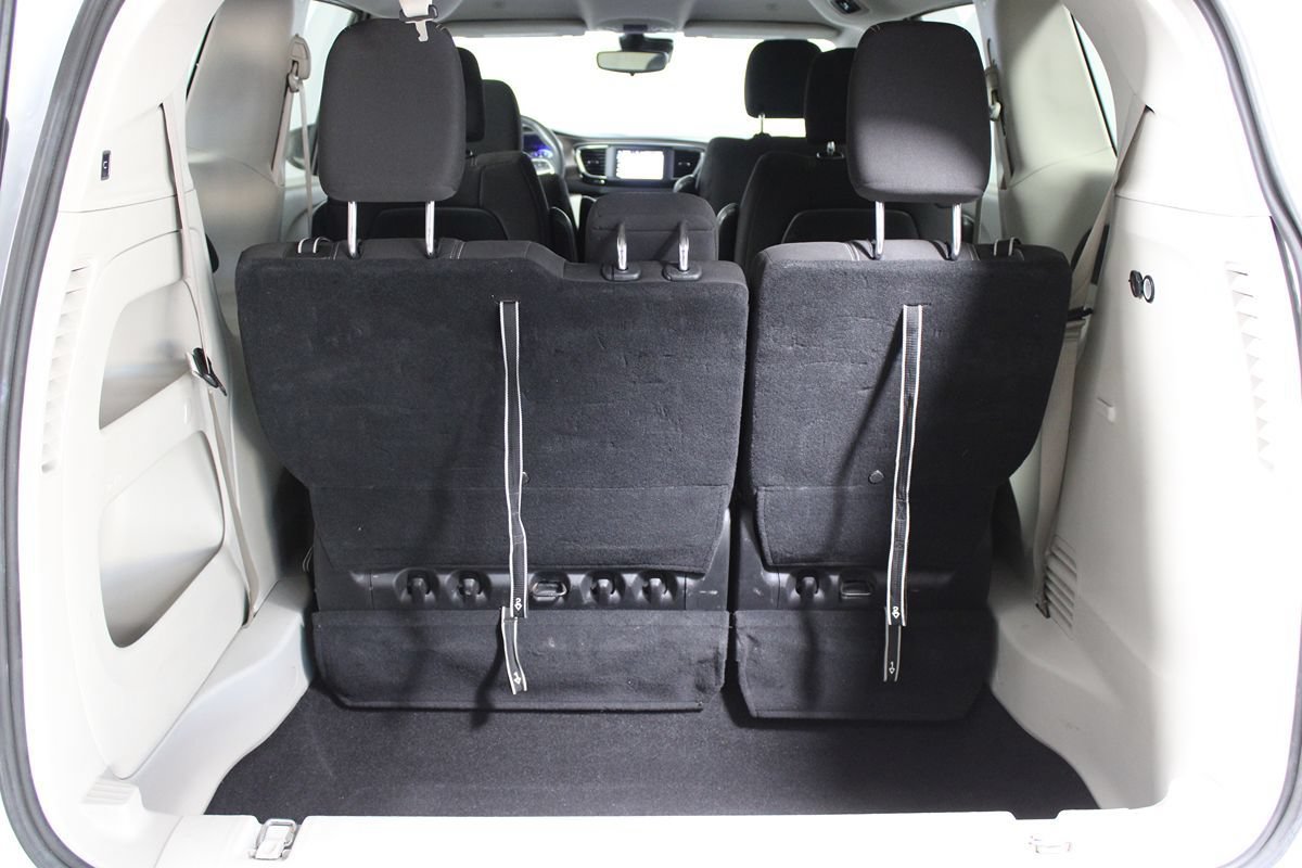 Used 2023 Chrysler Voyager LX FWD image 26