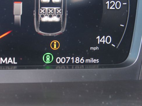 Certified 2025 Acura ADX A-Spec image 30