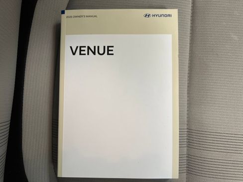 Used 2025 Hyundai Venue SEL FWD image 27