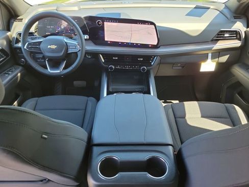 New 2026 Chevrolet Suburban LS w/ LS Custom Edition RWD image 13