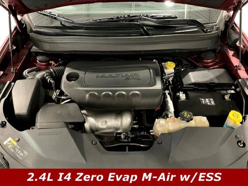 Used 2019 Jeep Cherokee Latitude w/ Popular Appearance Group FWD image 28