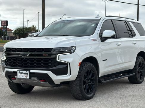 Used 2021 Chevrolet Tahoe Z71 w/ Z71 Off-Road Package AWD/4WD image 6