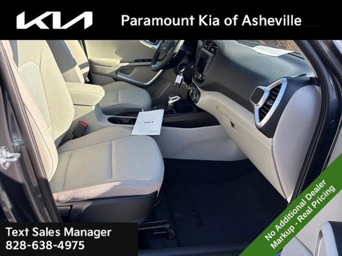 New 2025 Kia Soul LX image 16