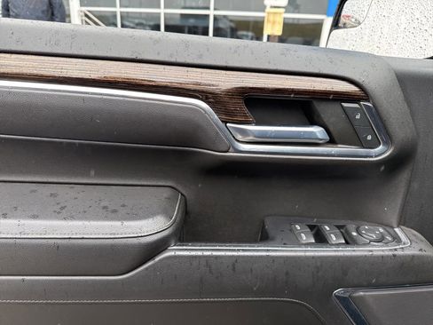 Used 2022 GMC Sierra 1500 SLE AWD/4WD image 12