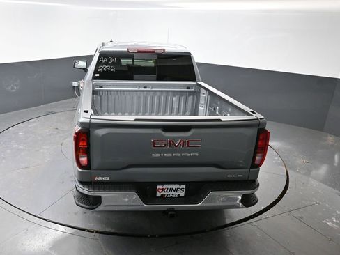 New 2026 GMC Sierra 1500 SLE w/ Preferred Package image 44