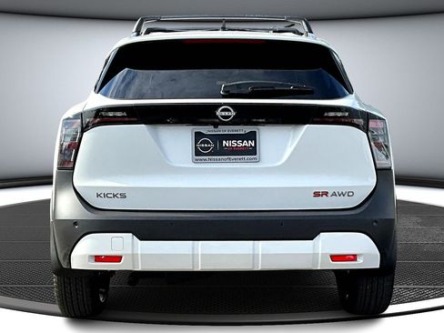 New 2026 Nissan Kicks SR w/ Cold Weather Package AWD/4WD image 4