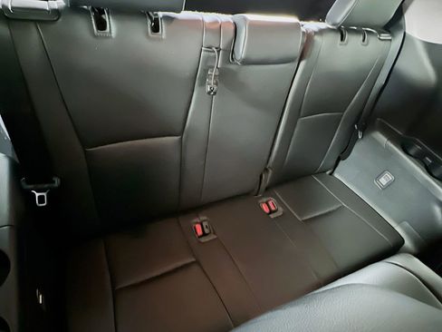 Used 2023 Toyota Highlander XLE image 27