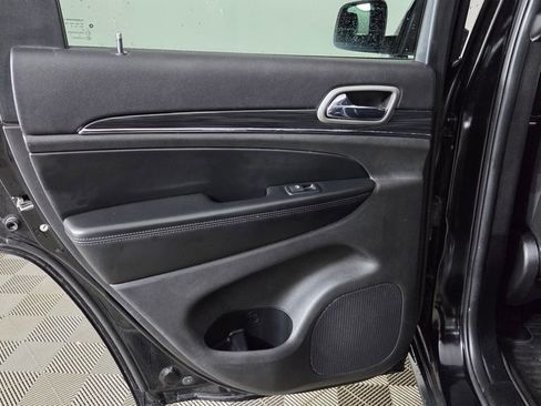 Used 2019 Jeep Grand Cherokee Limited w/ Luxury Group II AWD/4WD image 31