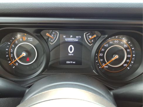 Used 2024 Jeep Gladiator Sport AWD/4WD image 16