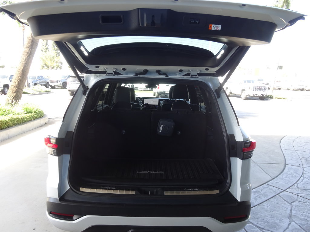 Used 2026 Lexus TX 350 AWD w/ Technology Package image 32