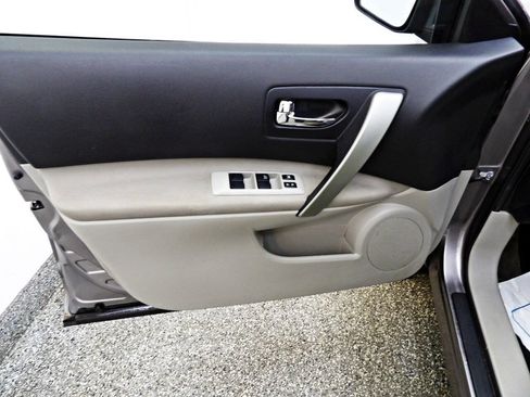 Used 2013 Nissan Rogue S w/ Special Edition Pkg AWD/4WD image 7
