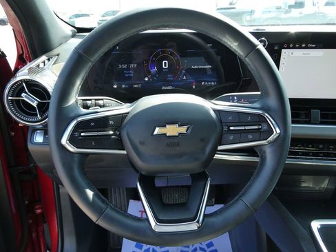 Used 2025 Chevrolet Equinox LT w/ Convenience Package II AWD/4WD image 33