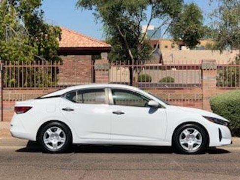 Used 2024 Nissan Sentra S FWD image 10