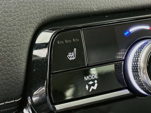 Used 2024 Honda Pilot EX-L image 18