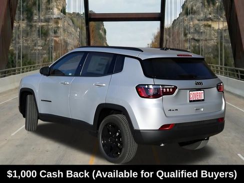 New 2026 Jeep Compass Latitude image 3