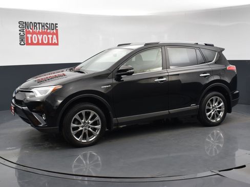 Used 2017 Toyota RAV4 Limited image 8