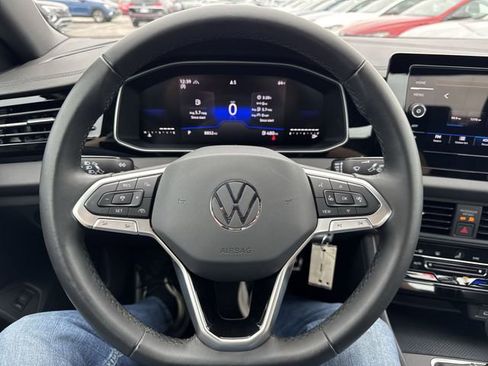 Used 2025 Volkswagen Jetta Sport image 16