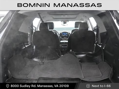 Used 2021 Chevrolet Traverse Premier w/ Redline Edition image 11