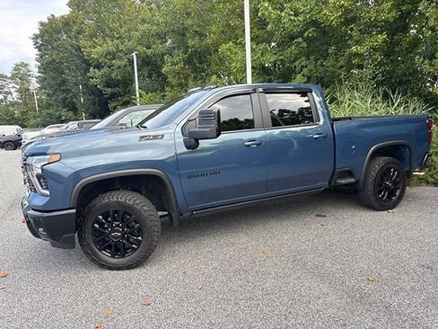 Used 2025 Chevrolet Silverado 2500 LT w/ Trail Boss Package AWD/4WD image 21