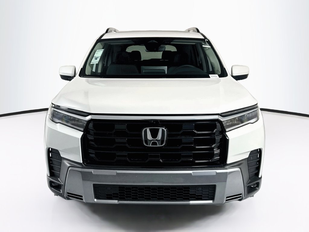 New 2026 Honda Pilot Touring image 2