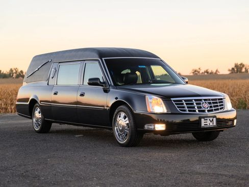 Used 2009 Cadillac DTS Hearse FWD image 87