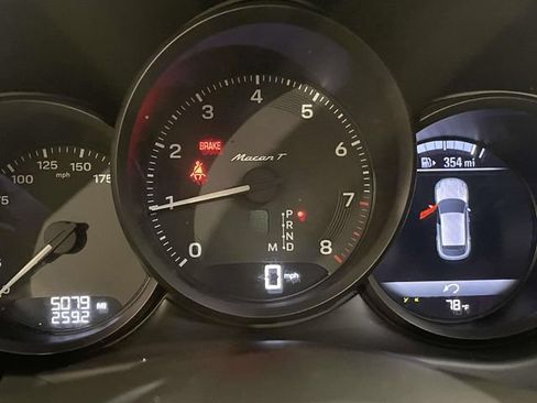 Certified 2026 Porsche Macan Turbo AWD/4WD image 47