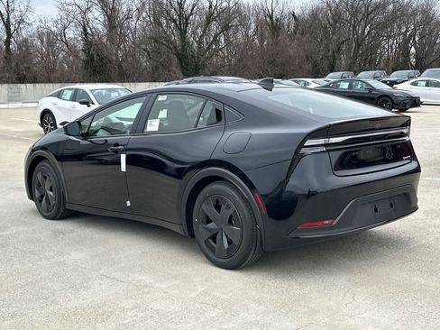 New 2026 Toyota Prius Plug-In Hybrid image 3