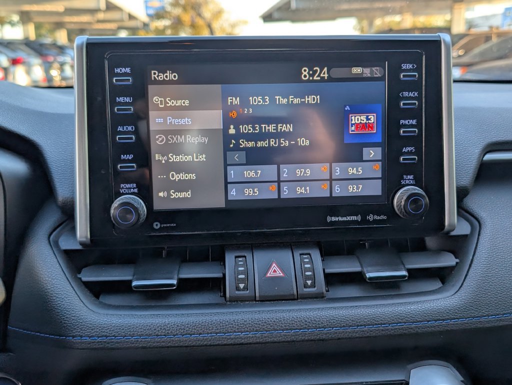 Used 2019 Toyota RAV4 XSE AWD/4WD image 6