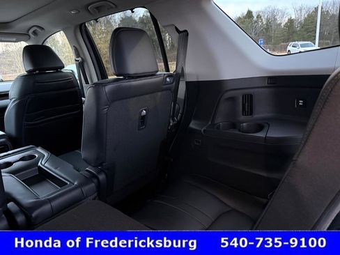 Certified 2025 Honda Pilot Elite image 44