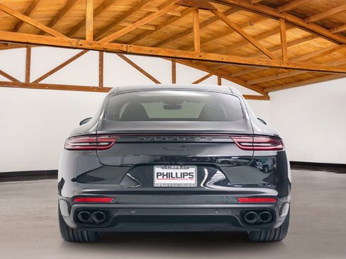 Used 2020 Porsche Panamera image 3