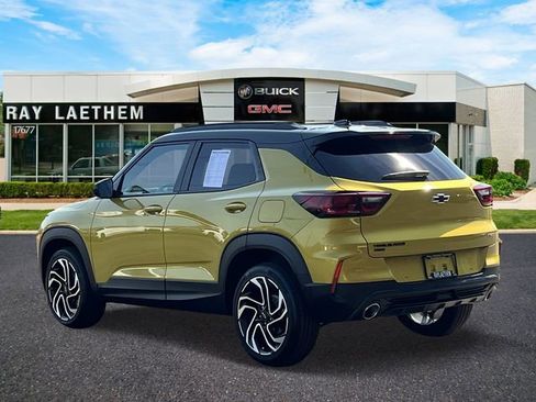 Used 2024 Chevrolet TrailBlazer RS w/ Convenience Package image 3