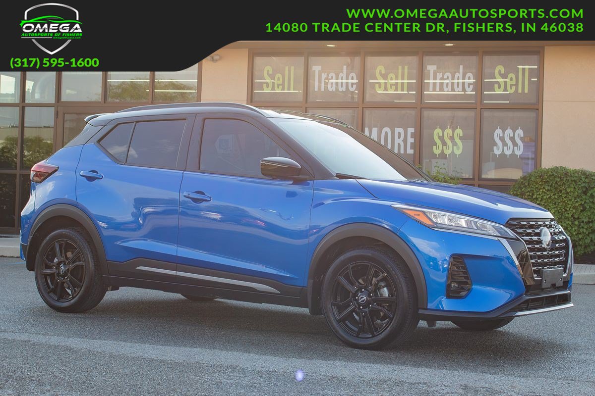 Used 2023 Nissan Kicks SR w/ SR Premium Package FWD image 1