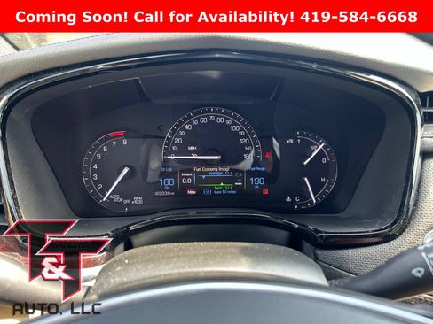 Used 2017 Cadillac XT5 Luxury w/ Driver Awareness Package AWD/4WD image 10