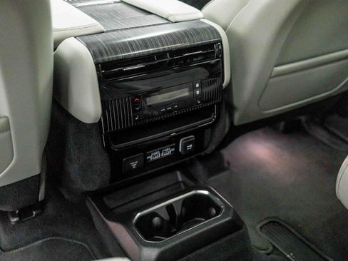 Used 2023 Jeep Wagoneer Series III w/ Premium Group I AWD/4WD image 76