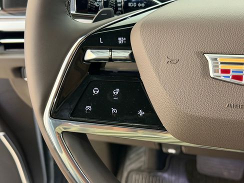 New 2026 Cadillac Escalade ESV Luxury w/ Touring Package image 17