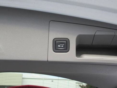 Used 2023 Cadillac XT5 Premium Luxury w/ Technology Package image 35