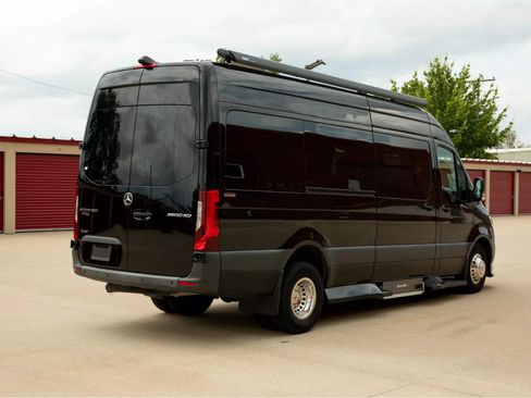 Used 2022 Mercedes-Benz Sprinter 3500 image 3
