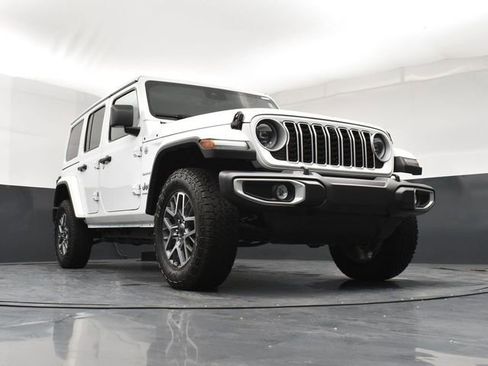 Used 2024 Jeep Wrangler Sahara w/ Technology Group image 19