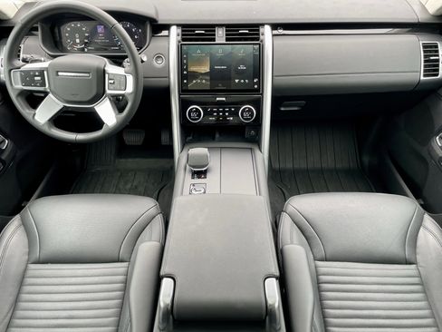 Certified 2024 Land Rover Discovery S image 16