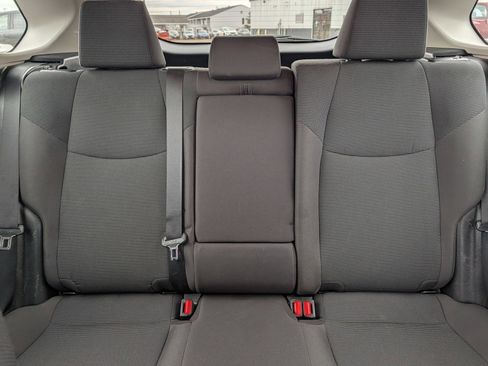 Used 2021 Toyota RAV4 LE AWD/4WD image 14