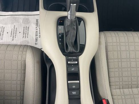 Used 2023 Honda HR-V LX image 42