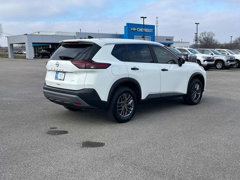 Used 2023 Nissan Rogue S image 4