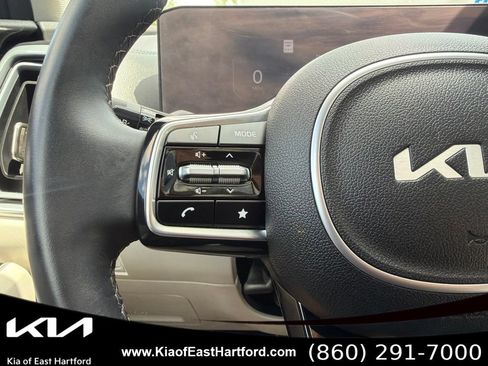 Certified 2024 Kia Sorento SX AWD/4WD image 32