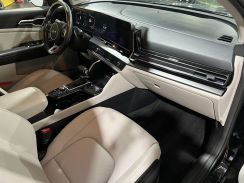 Used 2023 Kia Sportage EX image 15