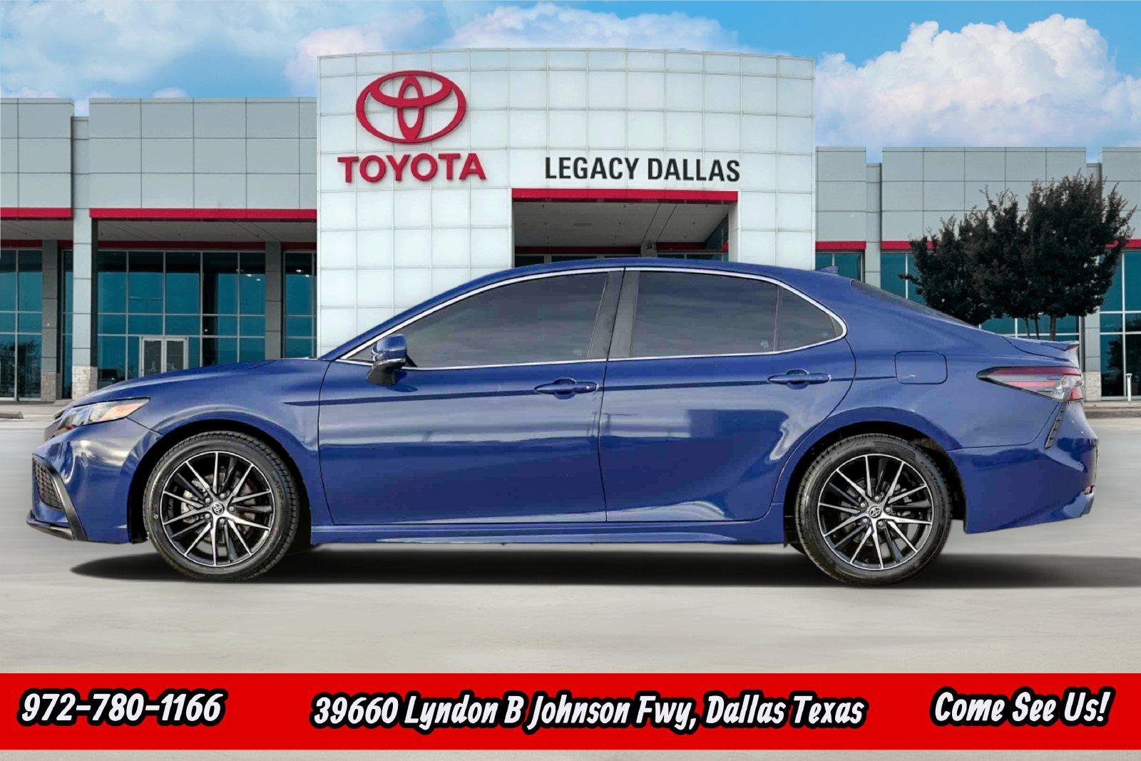 Used 2024 Toyota Camry SE FWD image 6
