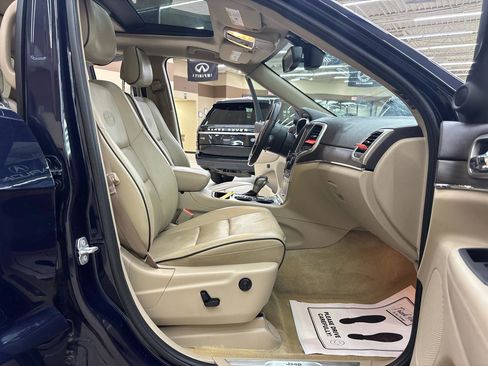 Used 2016 Jeep Grand Cherokee Overland RWD image 15