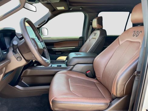 Used 2024 Ford Expedition Max King Ranch RWD image 22