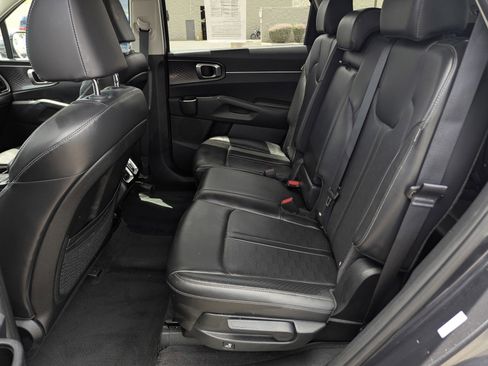 Used 2024 Kia Sorento S AWD/4WD image 8
